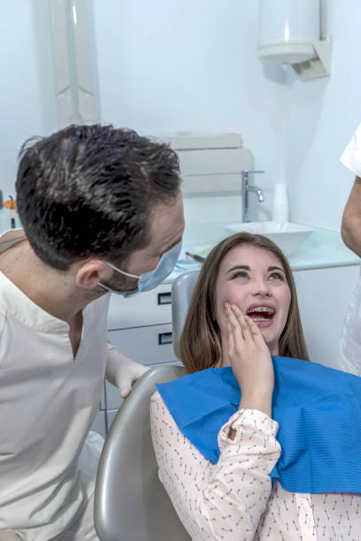 Best Weekend Emergency Dentist in Christopher, IL