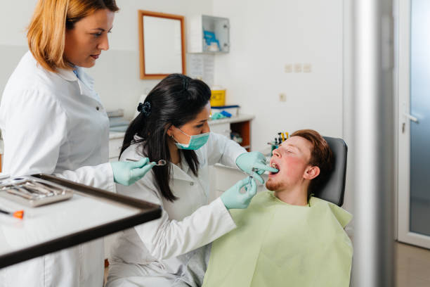 Best Weekend Emergency Dentist in Christopher, IL